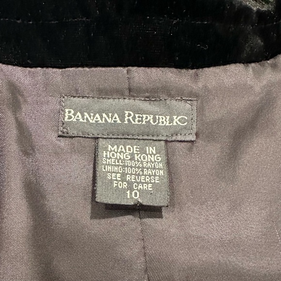 Vintage Banana Republic Velvet Beaded
Vest 90s Flair Size 10 - Picture 13 of 16